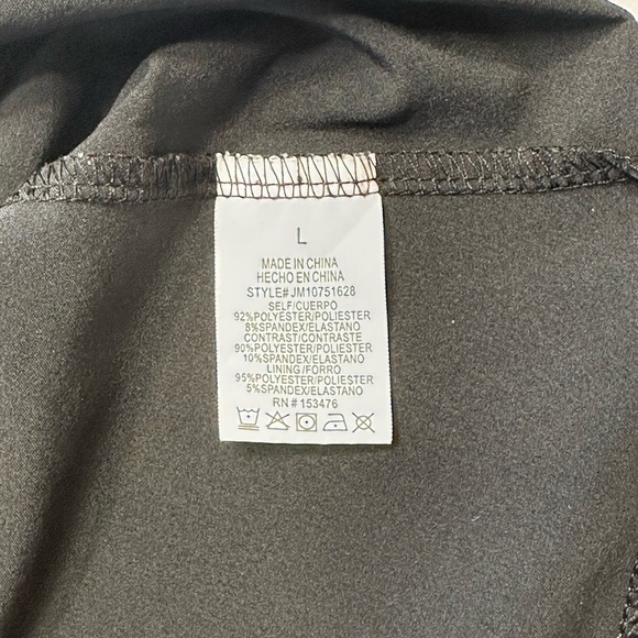 Sincerely Jules Black Skirt with White Label - Picture 6 of 6